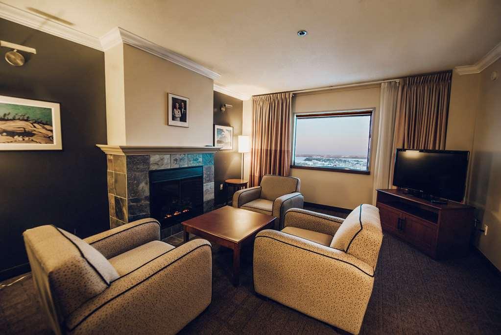 The Explorer Hotel Yellowknife Zimmer foto